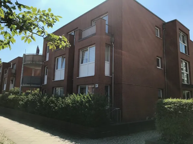 Anmietung zum 16.10.2026- Große Wohnung für Paare mit Wannenbad und Balkon! — photo 1